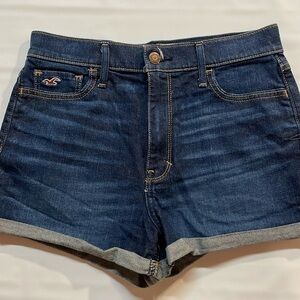 Hollister Women’s/Junior dark indigo demin midrise shorts Size 5